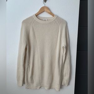Aritzia Wilfred Free relaxed sweater